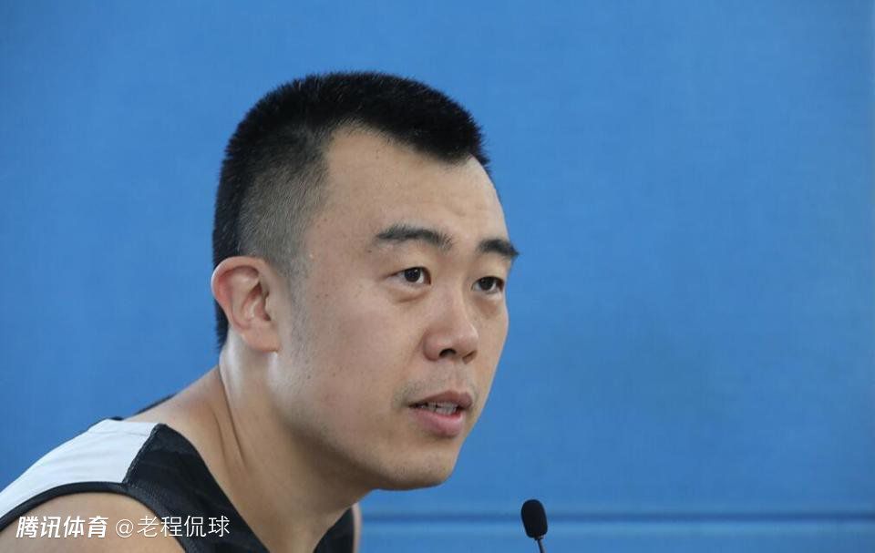 8月15日，导演林超贤携主演彭于晏、李馨巧、李菲儿等人齐齐亮相为该片的16日上映站台宣传 《激战》曝制作特辑 张家辉、彭于晏惺惺相惜 2013-08-07 国持续的高温天气挡不住影迷对《激战》的热情。