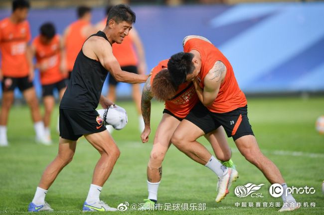 CCTV6 VIP影院 全部 电影 电视剧 影人 视频 图片 新闻 更新时间 所有 1小时内 今日内 1周内 1个月内 从资讯频道搜索 结果 107938 条 《好好侦探》戛纳首映 罗素·克劳顽皮玩自拍 2016-05-16 法国戛纳，当地时间5月15日，第69届戛纳电影节，电影《好好侦探》（The Nice Guys）首映。